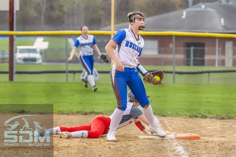 041825-Edgewood-@-GV-Softball-35