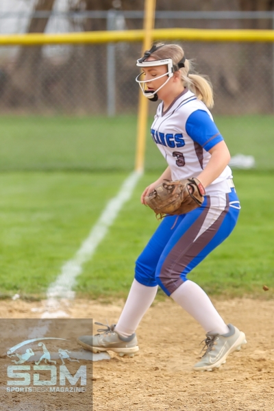 041825-Edgewood-@-GV-Softball-54
