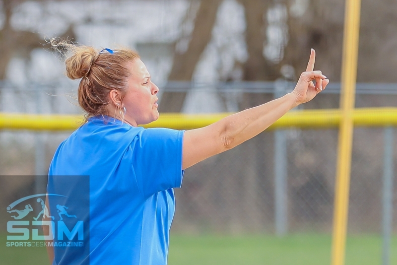 041825-Edgewood-@-GV-Softball-59